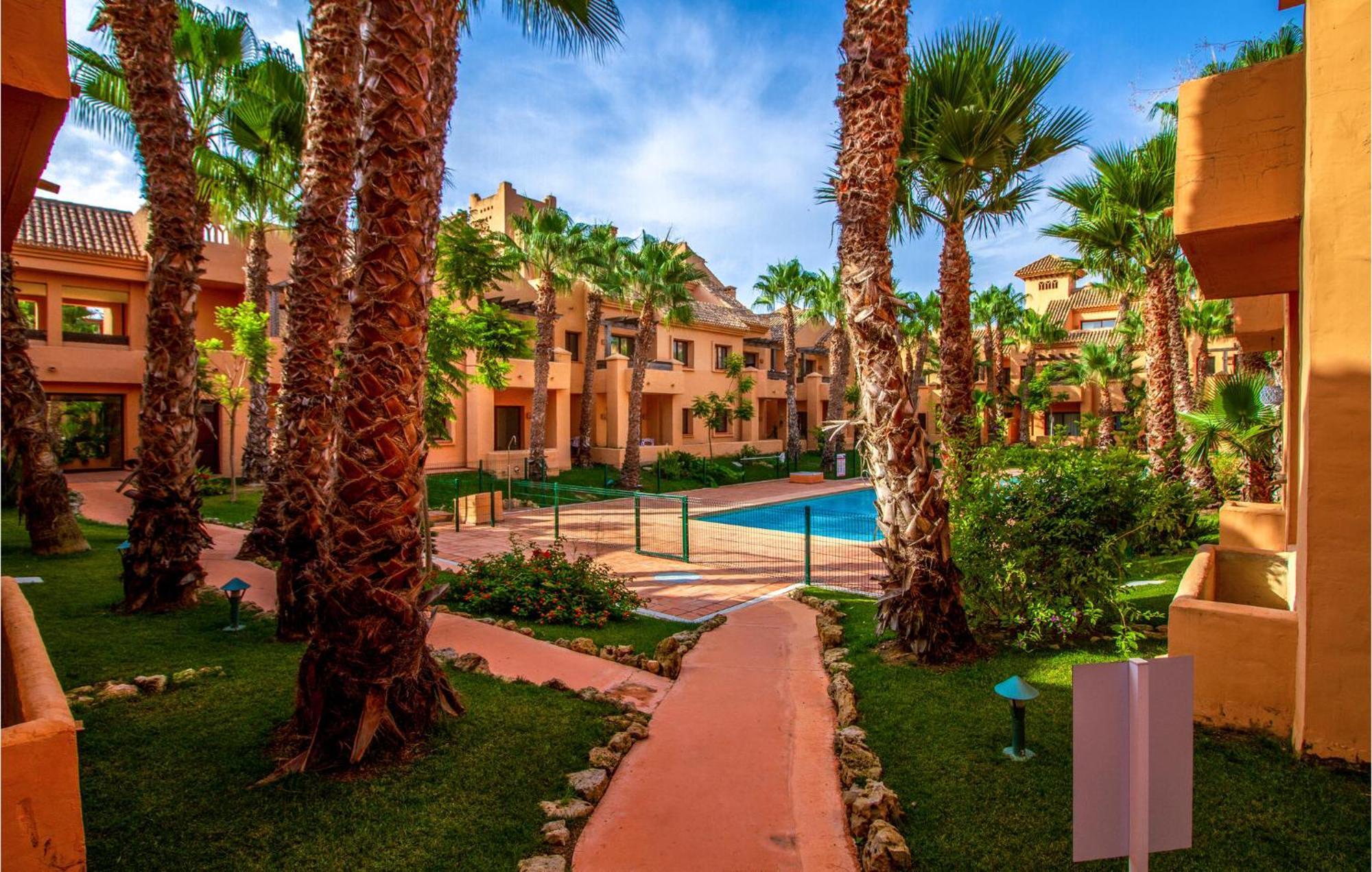 Stunning apartment in Los Alcázares with Outdoor swimming pool, Swimming pool&2 Bedrooms Exterior foto